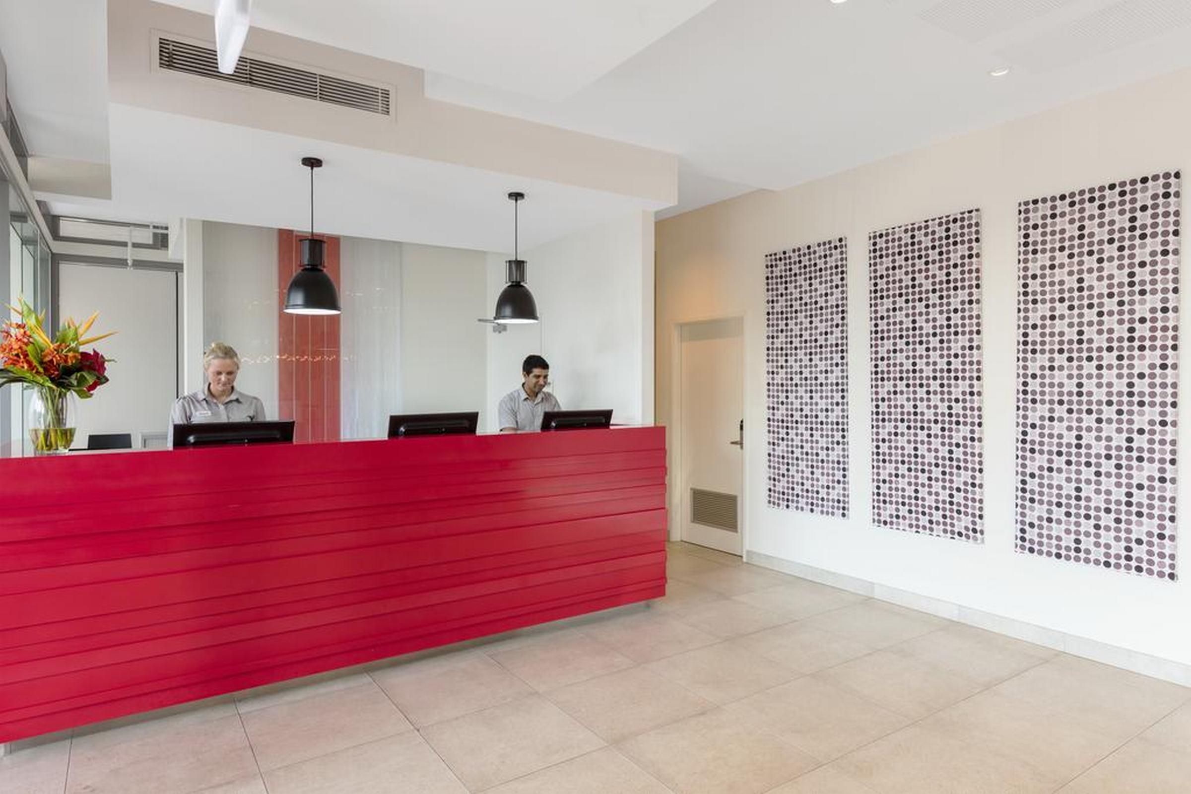 Oaks Darwin Elan Hotel Exterior foto